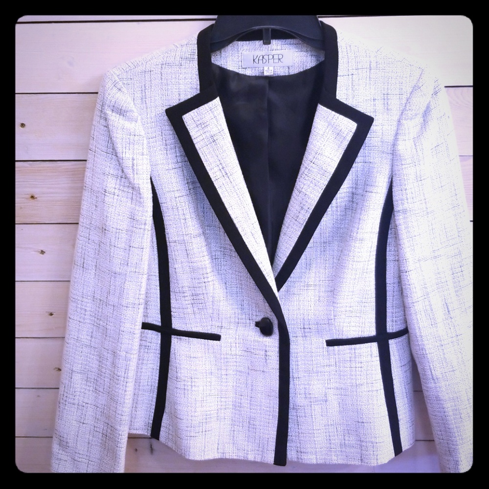 Modern tweed blazer